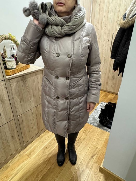 Damska długa kurtka płaszcz z kapturem  naturalny puch beżowa 42