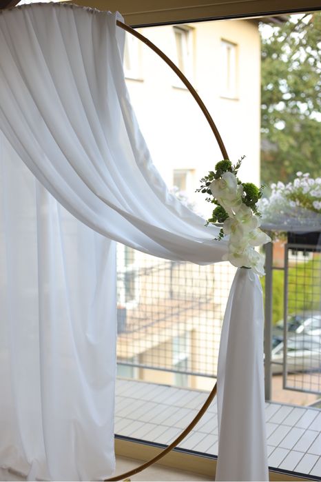 Sprzedajemy łuk ślubny.