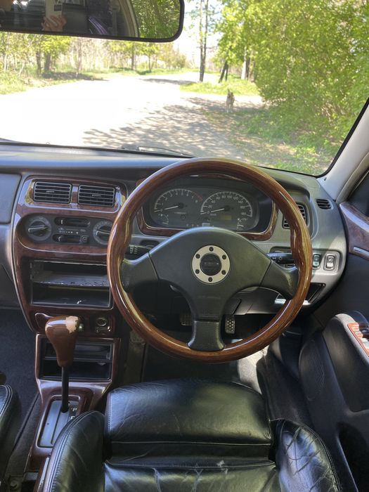 Продам Daihatsu Storia