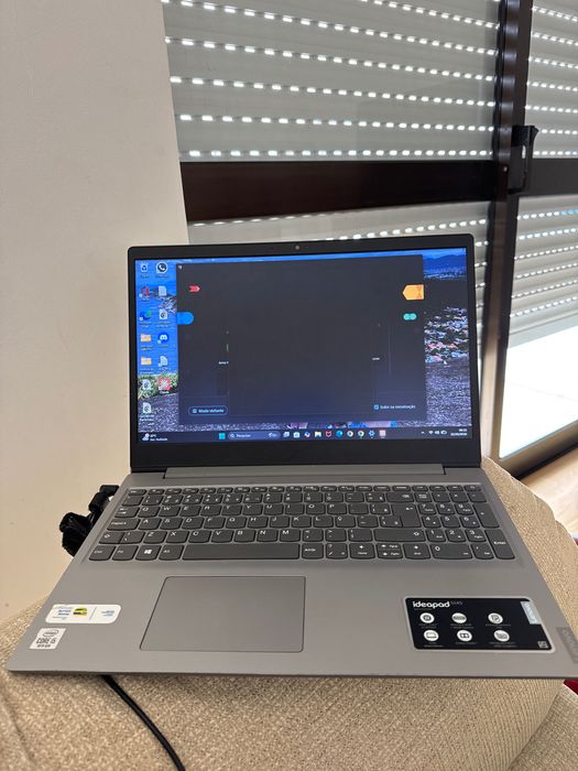 Lenovo IdeaPad S145 Intel Core i5 10ª geração 4 GB RAM 1 TB de armazenamento Muito estimado, ideal para trabalho e estudo, bateria em bom estado