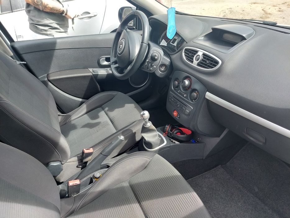 Renault Clio 1.5 dCi (5 Portas) – Muito Económico — photo 3