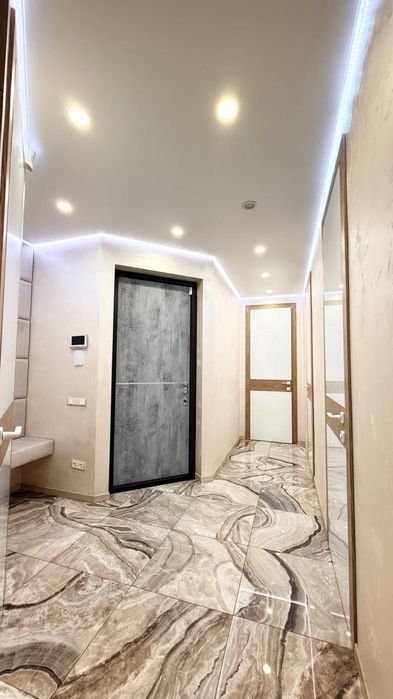 Продам 4-комнатную квартиру в ЖК Атлант. 3 спальни. Мебель и техника.