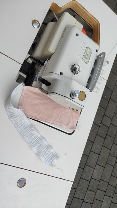 Maszyna krawiecka owerlok SIRUBA