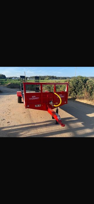 Reboque porta máquinas 5Ton