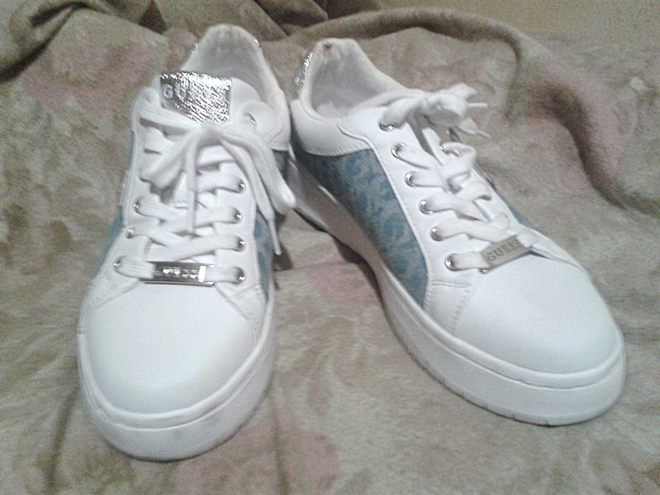 Sneakersy damskie GUESS rozm. 39