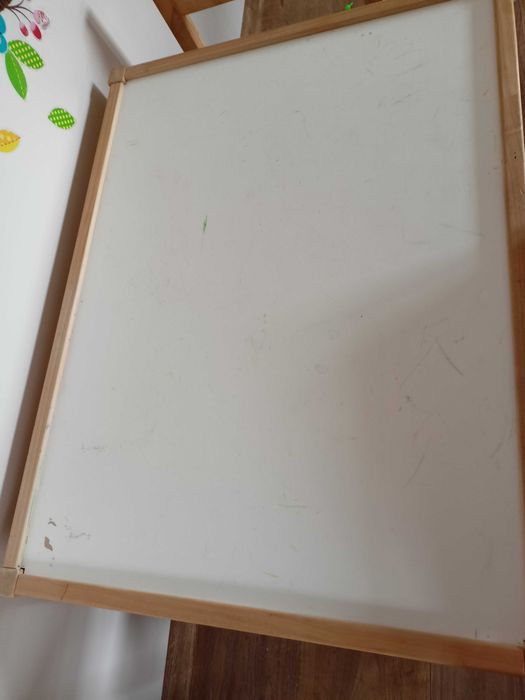 Ikea Latt stolik dziecięcy i dwa krzesełka