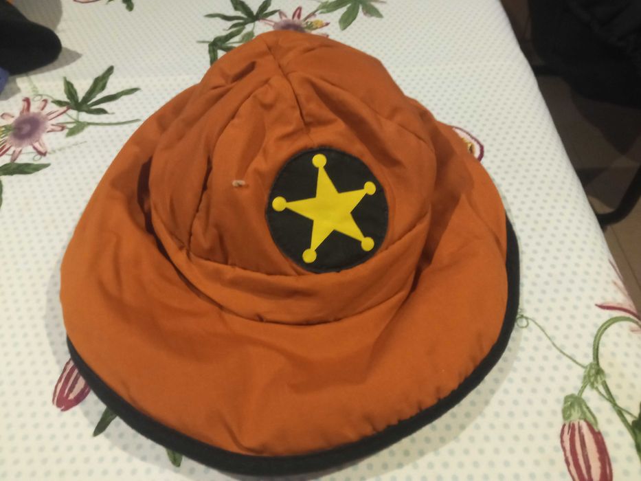 Chapéus, coroas para fanasias