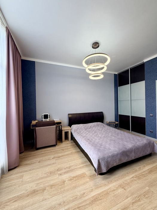 Продаж 2-кімнатної квартири 73.7 м.кв., вул. Ковалика