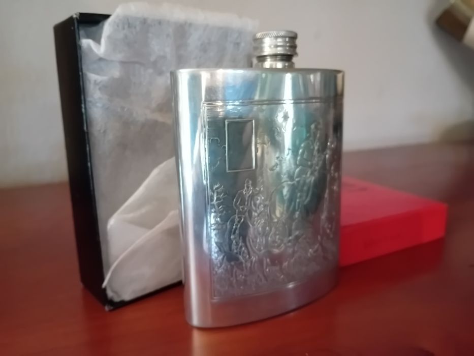 Garrafa de bolso English Pewter
