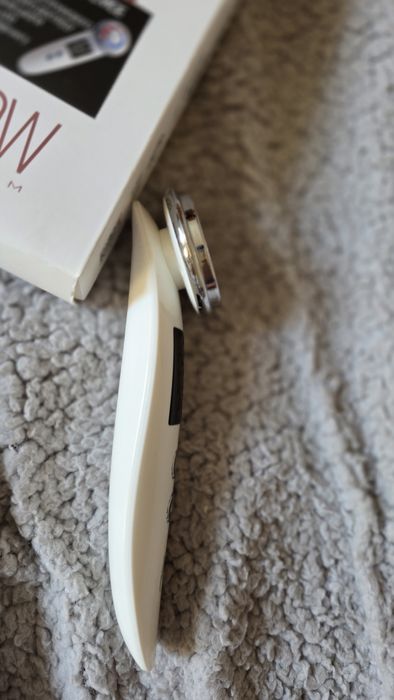 Аппарат для очищения обличчя 4в1