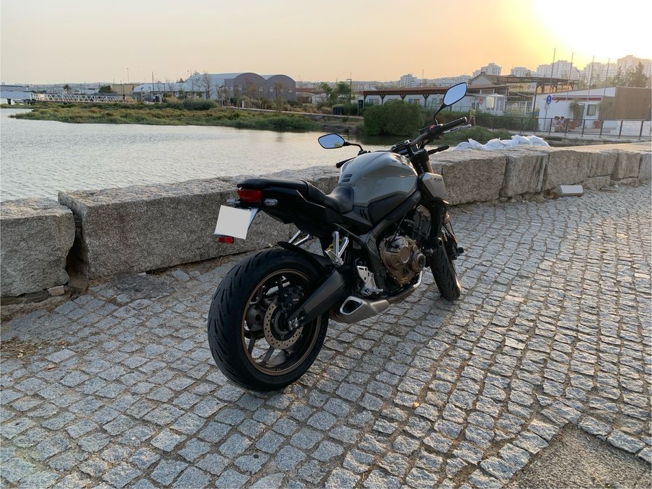 Honda CB650R - 2021