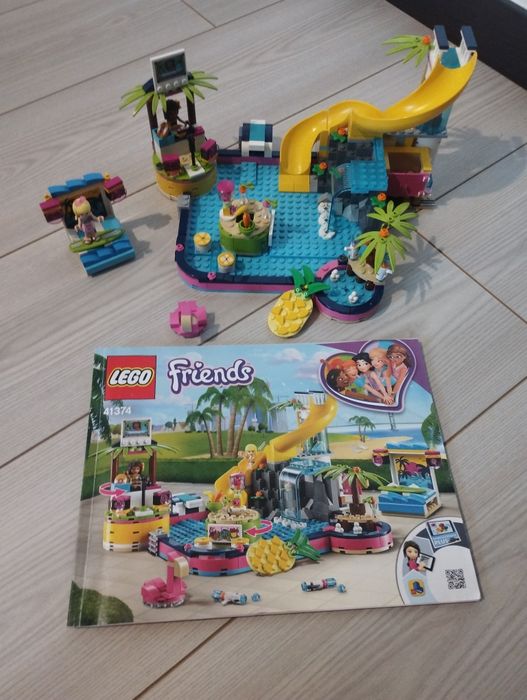 Lego friends "festa na piscina da Andrea" 41374