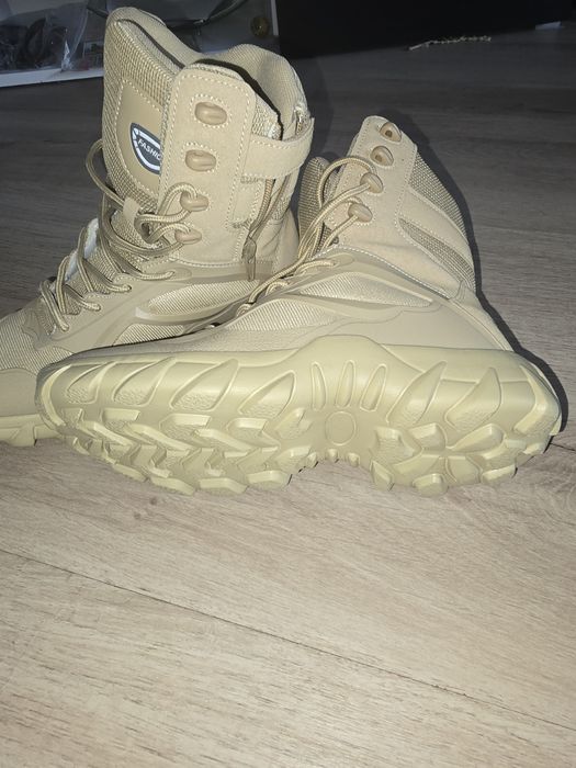 Śliczne nowe buty meskie