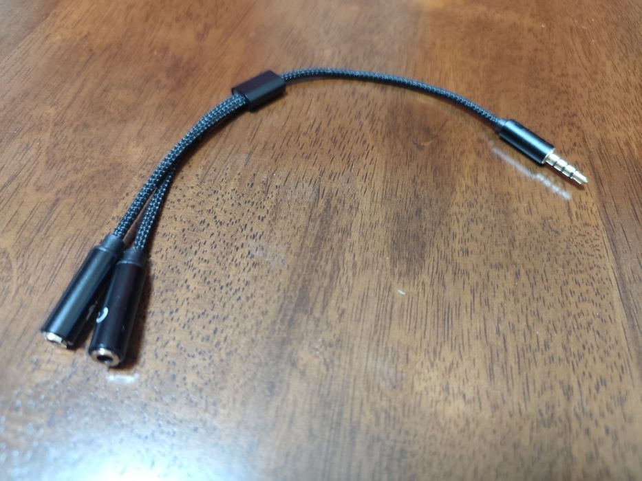 Adaptador Jack 3.5mm com entrada microfone e auricular