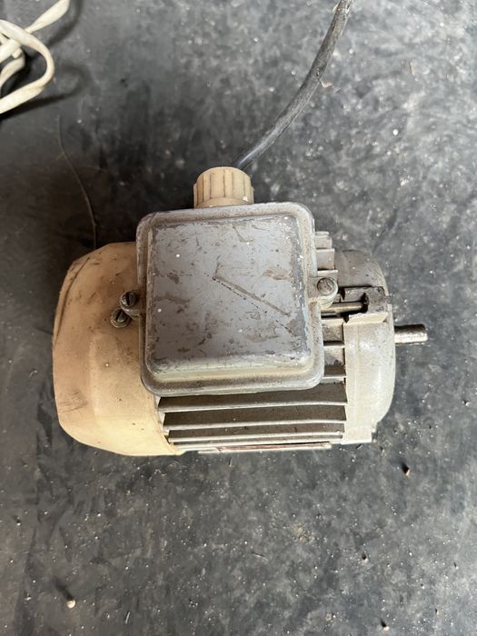 Ассинхронний двигун