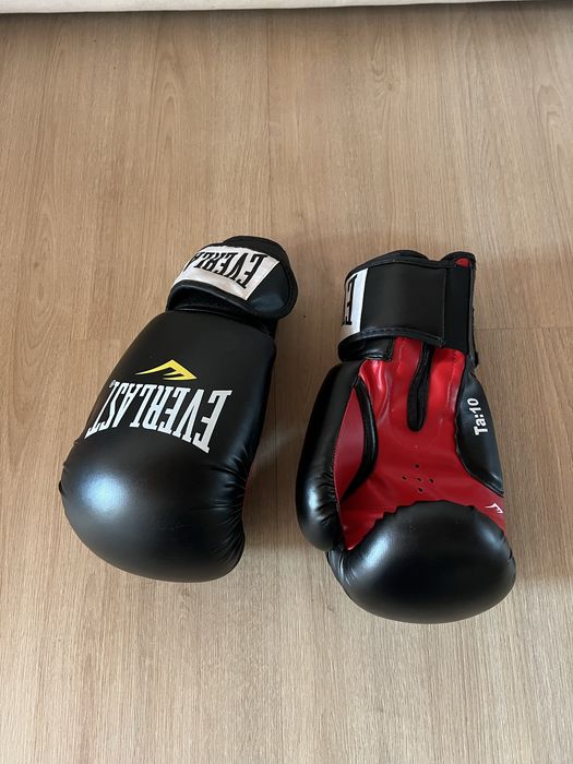 Luvas de boxe marca Everlast
