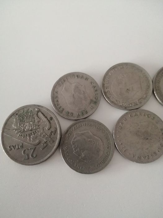 Vendo lote de 21 moedas (pesetas e escudos) (portes incluídos)