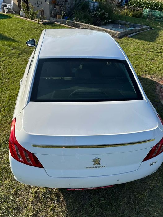 Peugeot biały 508