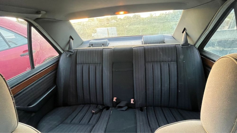 Mercedes-Benz 200D W124