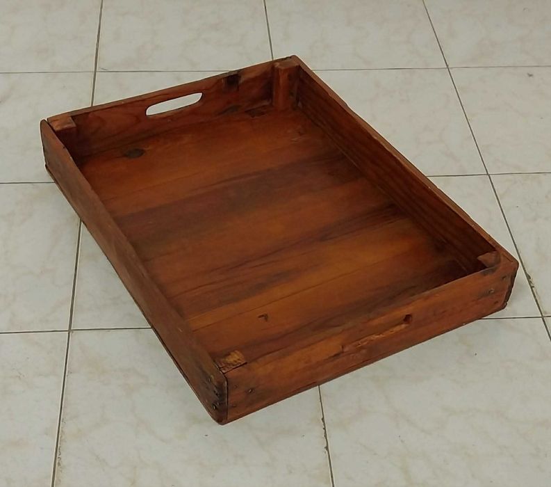 Antigo e Original Tabuleiro de Pastelaria / Padaria em Sousel