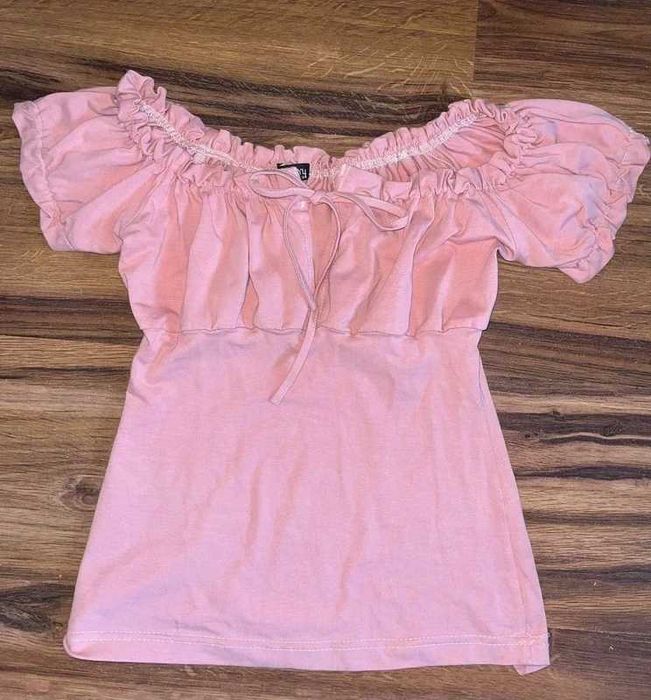 Bluzeczka urocza z wiązaniem S