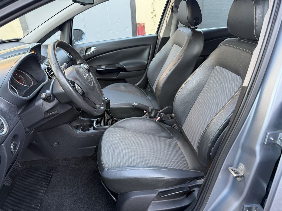 Opel Corsa COSMO 1.2 Gasolina  2006 - 102.000km (Com Garantia)