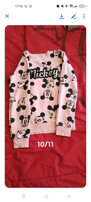 Várias peças de roupa menina