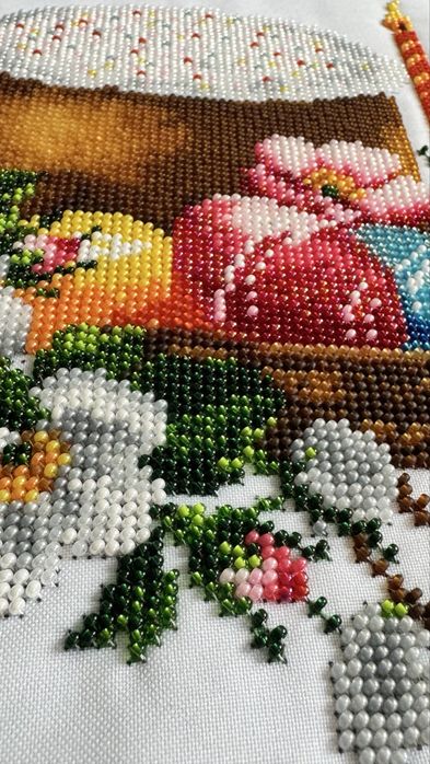 Mały obrus, naszyta na Wielkonocnyj koszyk