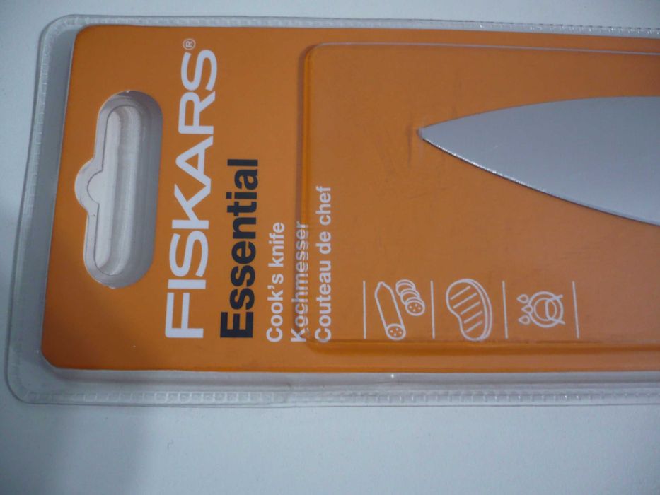 nóż szefa kuchni 21cm Fiskars