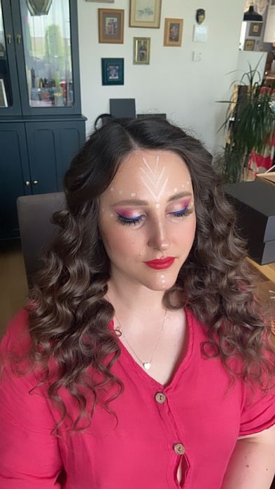 Візажіст, стиліст