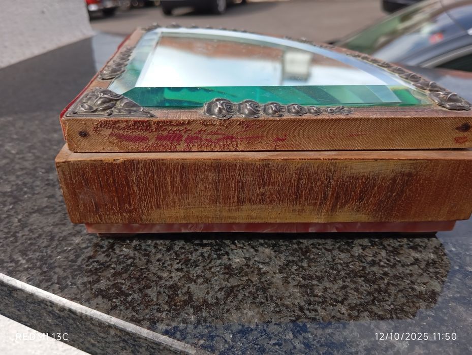 Guarda jóias antigo