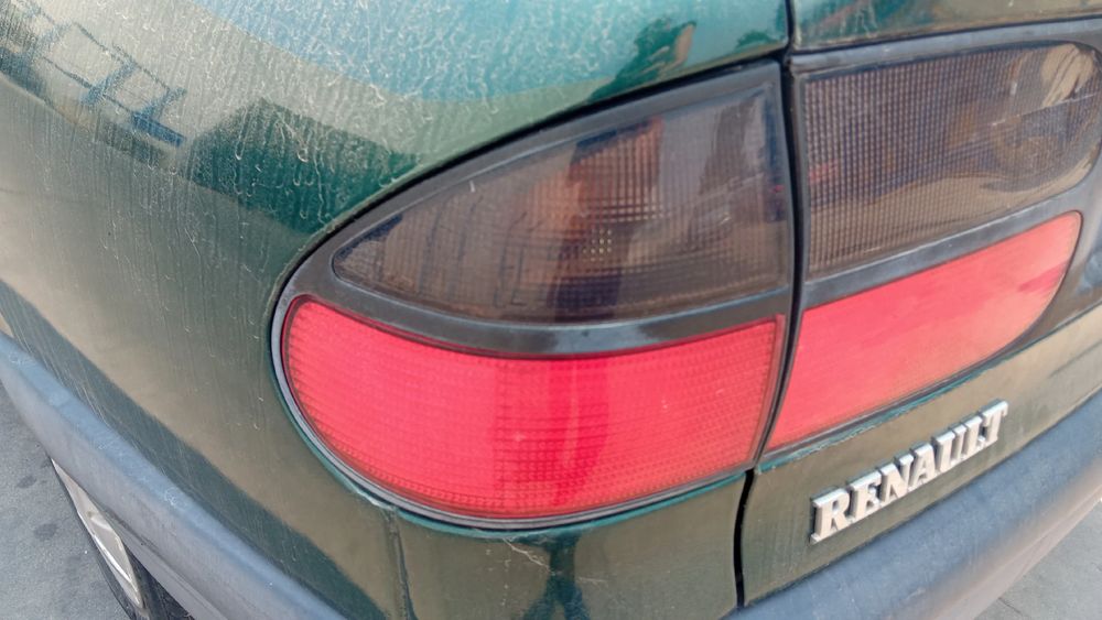 Farolim esquerdo RENAULT Laguna I (B56_, 556_)