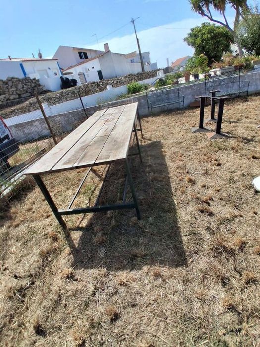 Bancada em ferro e madeira