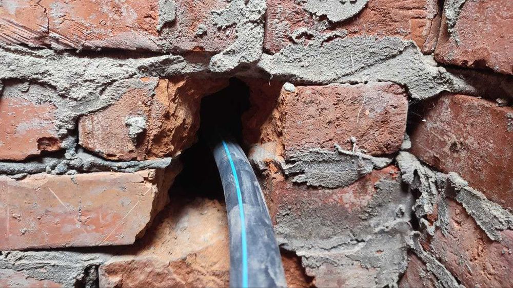 Прокол грунта под дорогой, Врезка в водопровод, Прокладка канализации ...