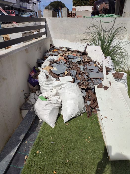 Serviços Demolição Recolha de Entulhos Madeiras