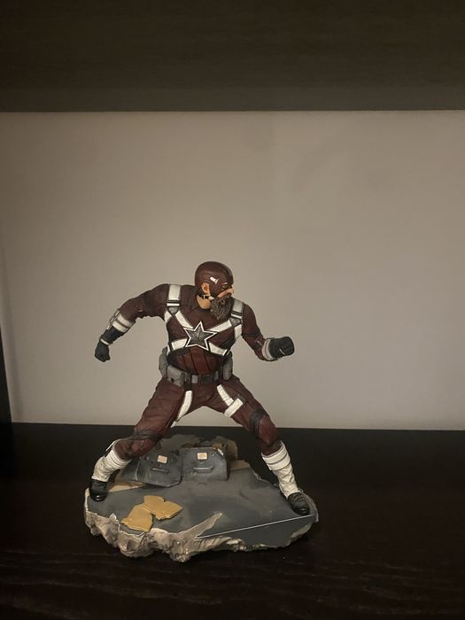 Bonecos Marvel, IRON STUDIOS