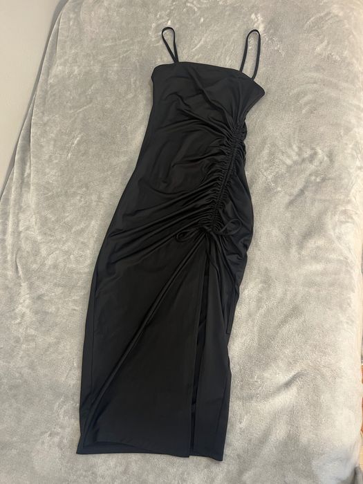 Sukienka czarna na ramiączkach midi - dopasowana ze ściągaczem - H&M