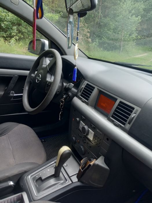 Opel Vectra C 2004 2.2