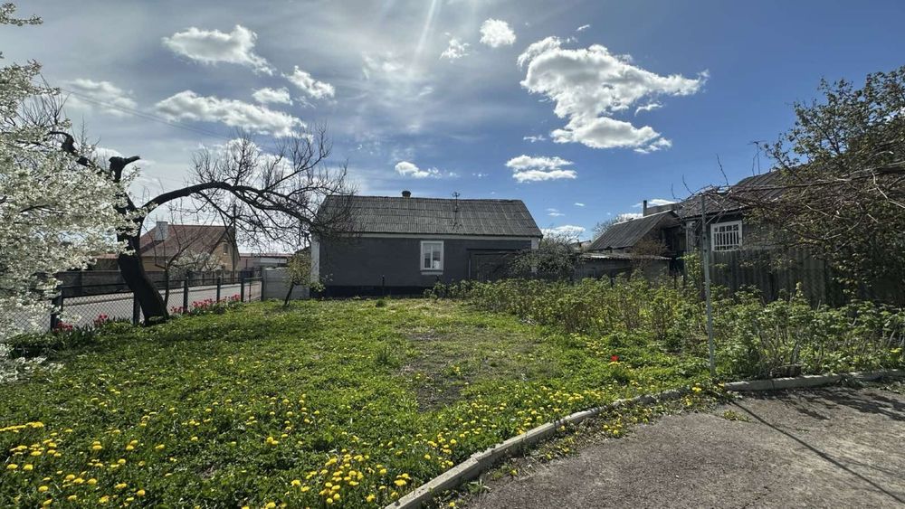 Продаж будинку на Дворецькій