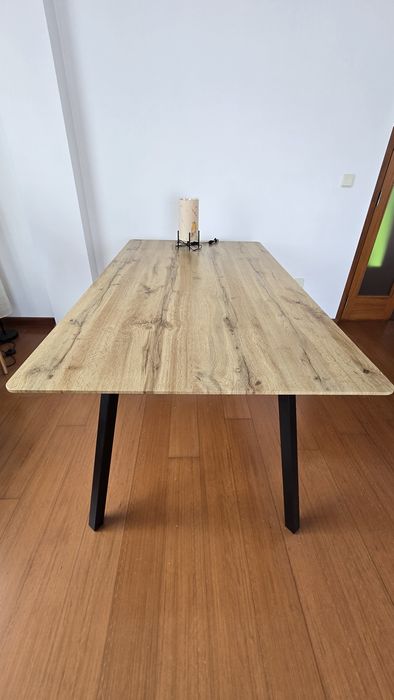 Mesa jantar  (modelo escandinavo)