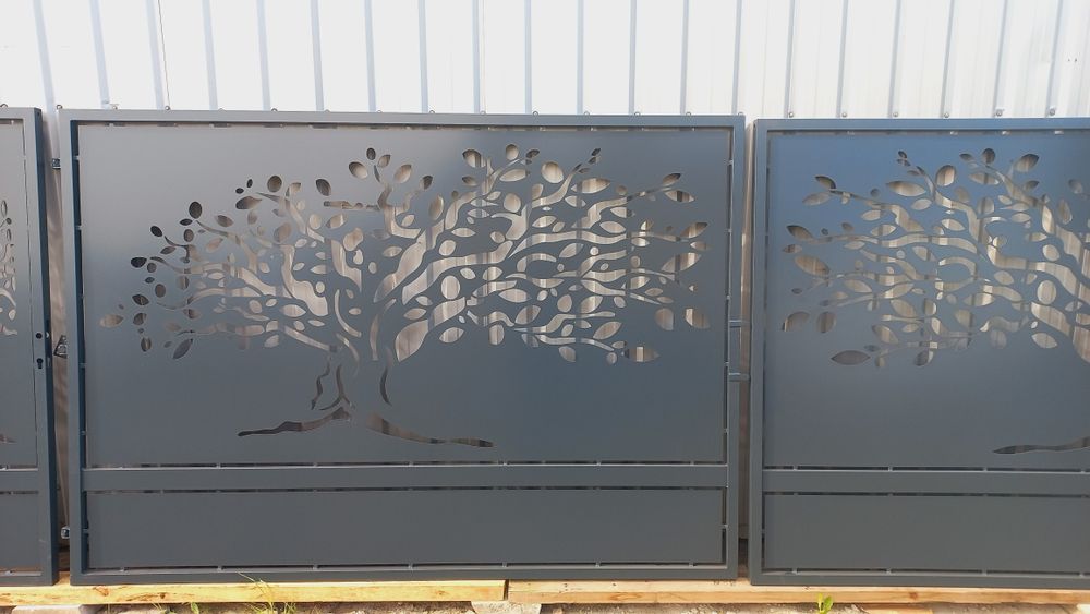 Wysoka brama 170cm szerokość 5m furtka 1m