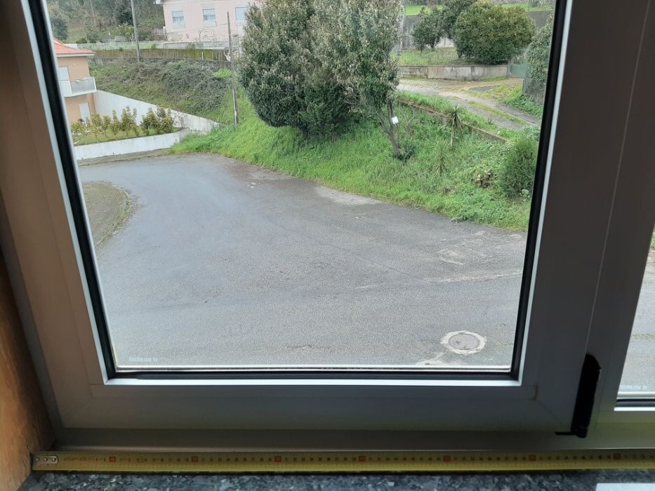 Semi-new aluminum windows64750641166466123