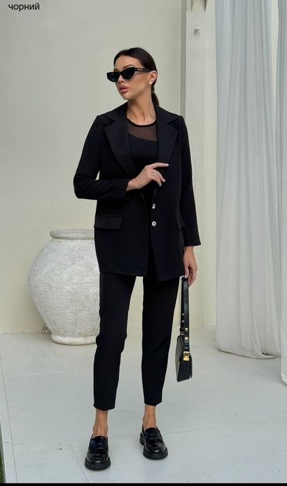 Костюм жіночий, дуже стильний