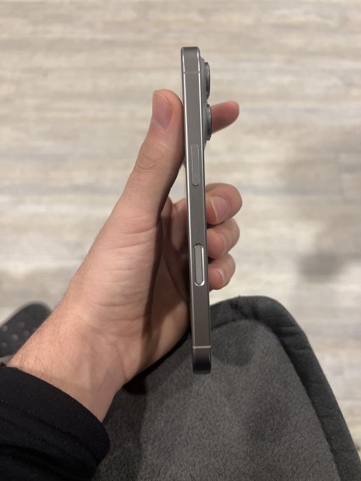 Айфон 16 про заблокований айклауд