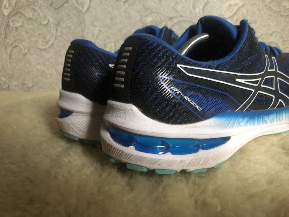 Оригінальні кросівки ASICS Gel GT2000 11 у чудовому стані для бігу волейболу повсядкення  44 5 44 43,5 43 42,5 42 28,25 28 27,5 27 26,5