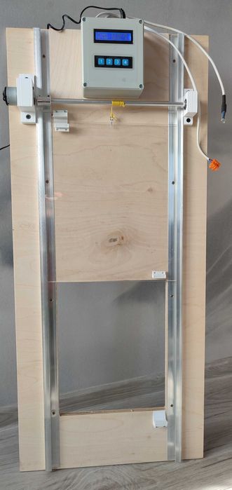 Automatyczne drzwi do kurnika z powiadomieniami SMS czujnik zmierzchu