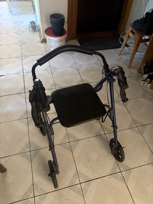 Ходунки Роллатор