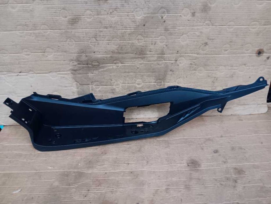 Carenagem pousa pés esquerda Honda NSS125 / 300 / 350 Forza