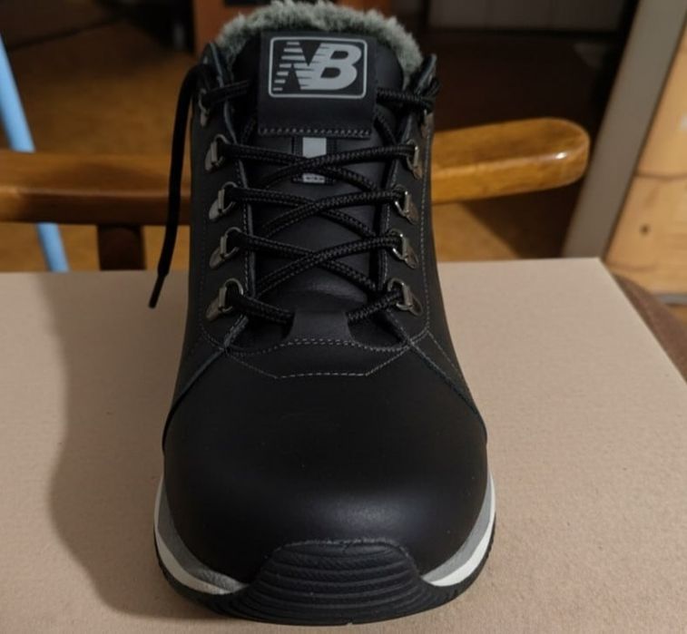 Продамо зимові шкіряні чоловічі чоботи 42 розмір(повномірні)