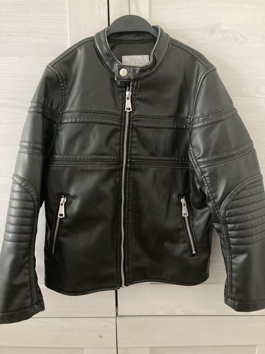 Czarna ramoneska, kurtka Zara